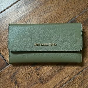 Michael Kors Jet Set Wallet